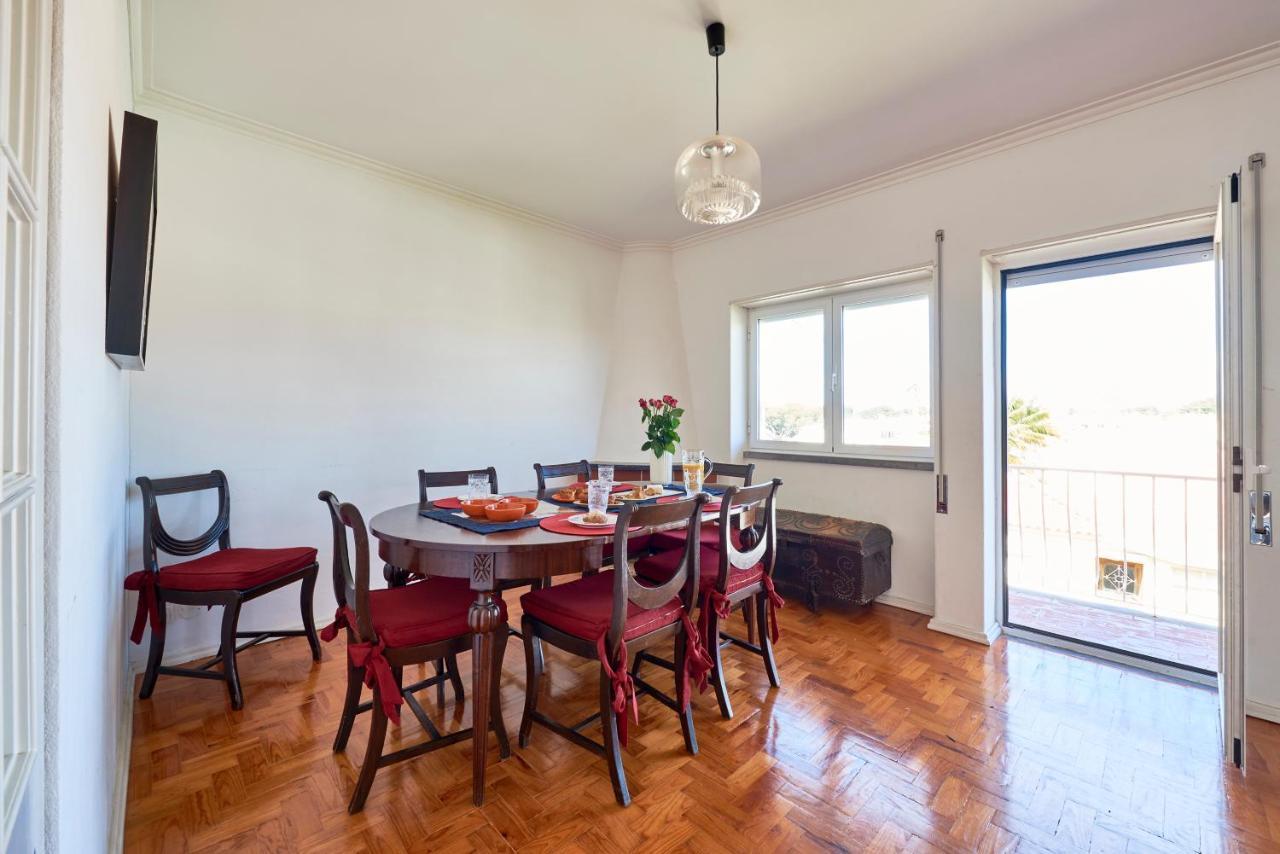 Bright Apartment With Garden In Cascais Exterior foto